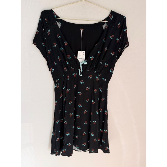 FREE PEOPLE Everyone's Favorite Minidress Size Medium NWT - Picture 1 of 9